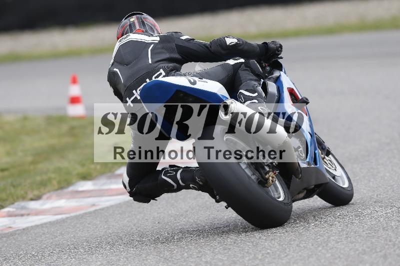 /Archiv-2025/06 18.04.2025 Speer Racing ADR/Gruppe gelb/backside